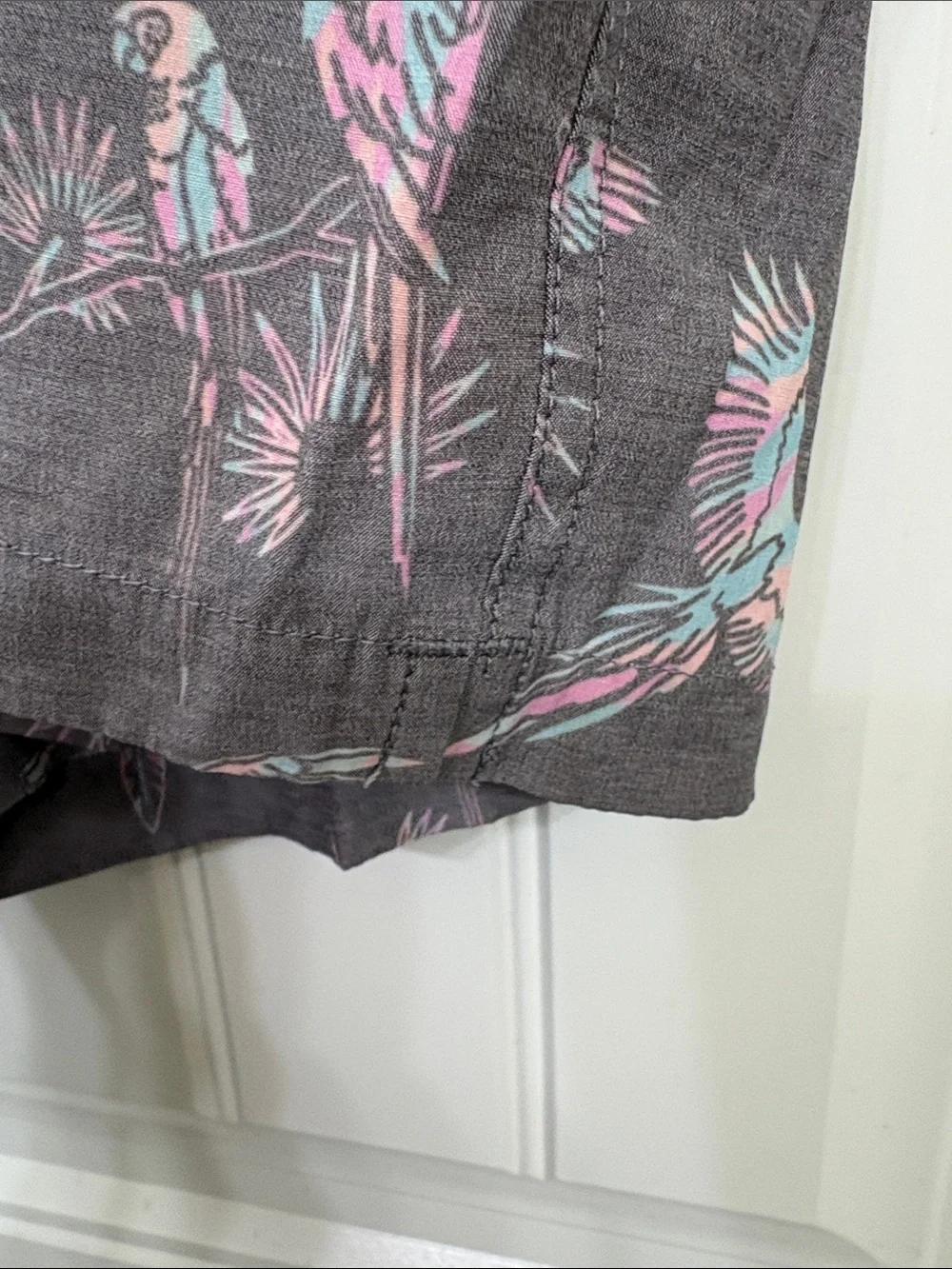 Chubbies Gray Tropical Parrot Print Swim Trunks with Teal Drawstring summer
